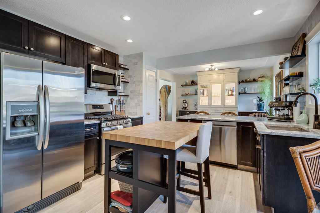 MLS® A2266447 - 18 Westridge Crescent  in Westridge Okotoks, Residential