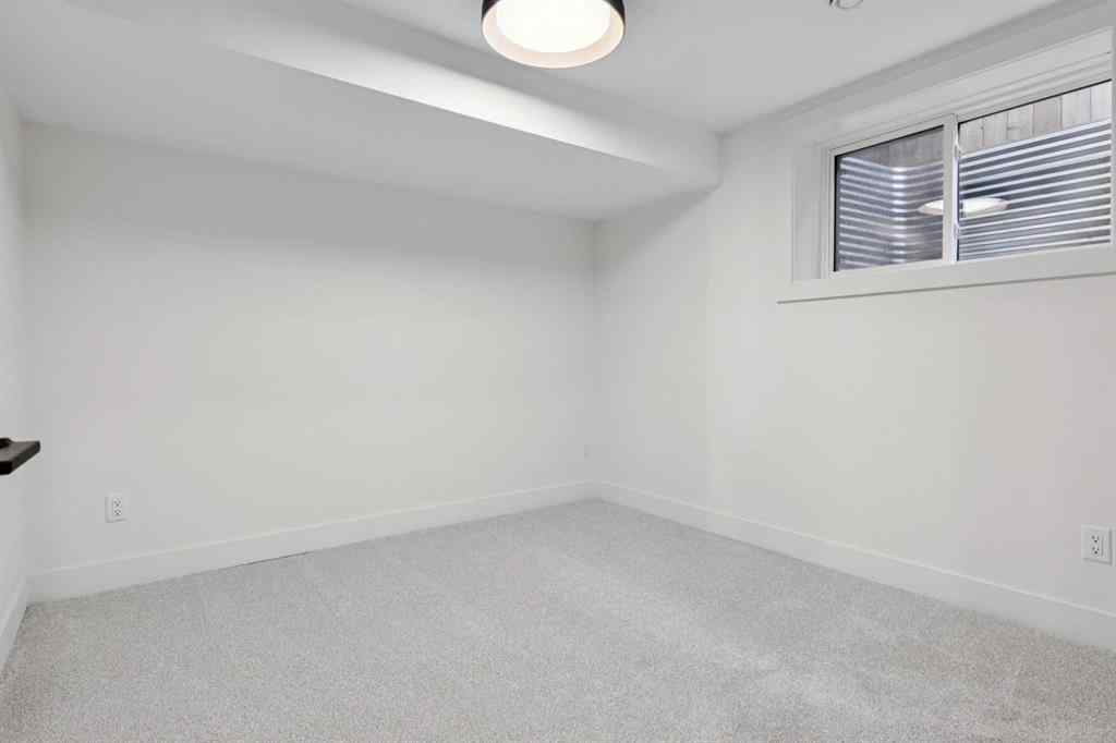 MLS® A2266450 - 1013 31 Avenue NW in Cambrian Heights Calgary, Residential