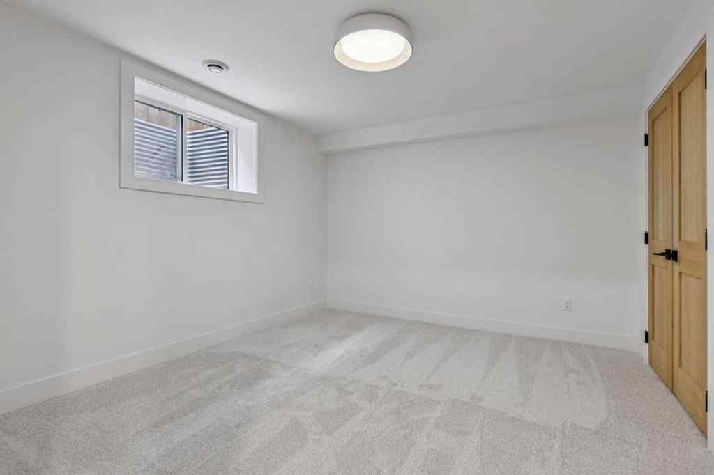 MLS® A2266450 - 1013 31 Avenue NW in Cambrian Heights Calgary, Residential