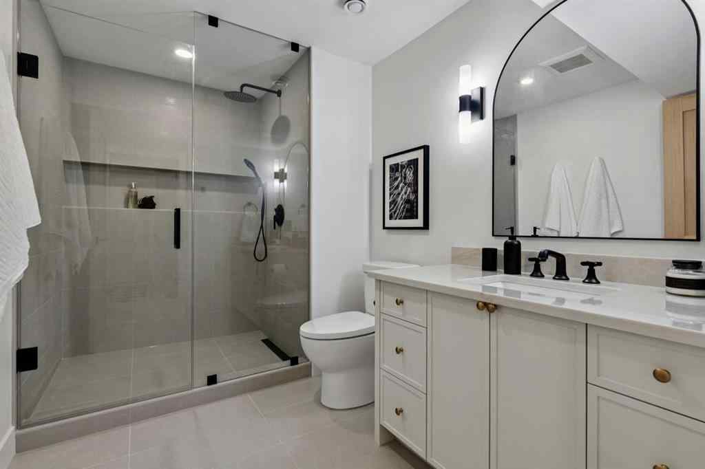 MLS® A2266450 - 1013 31 Avenue NW in Cambrian Heights Calgary, Residential