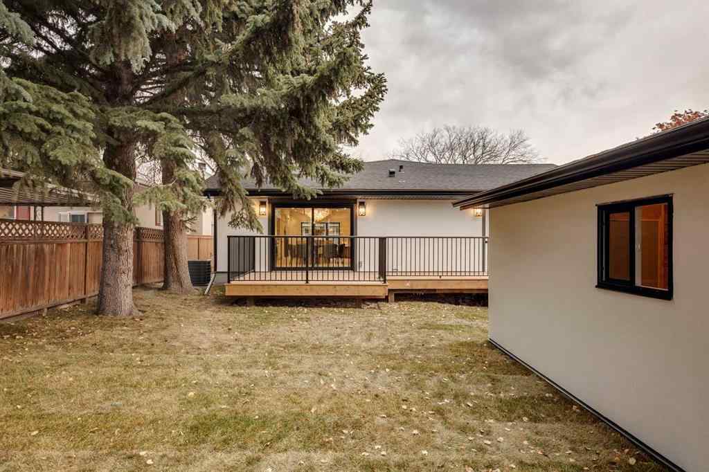 MLS® A2266450 - 1013 31 Avenue NW in Cambrian Heights Calgary, Residential