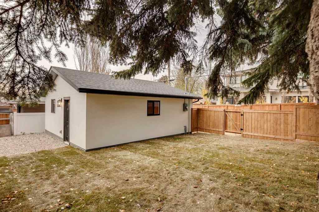 MLS® A2266450 - 1013 31 Avenue NW in Cambrian Heights Calgary, Residential