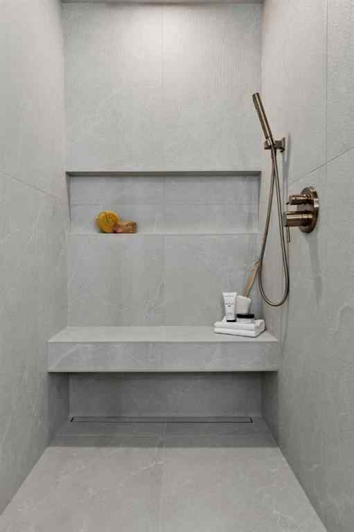 MLS® A2266450 - 1013 31 Avenue NW in Cambrian Heights Calgary, Residential