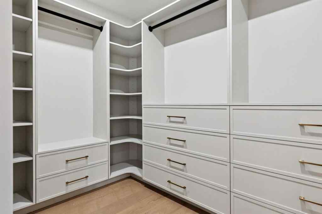 MLS® A2266450 - 1013 31 Avenue NW in Cambrian Heights Calgary, Residential