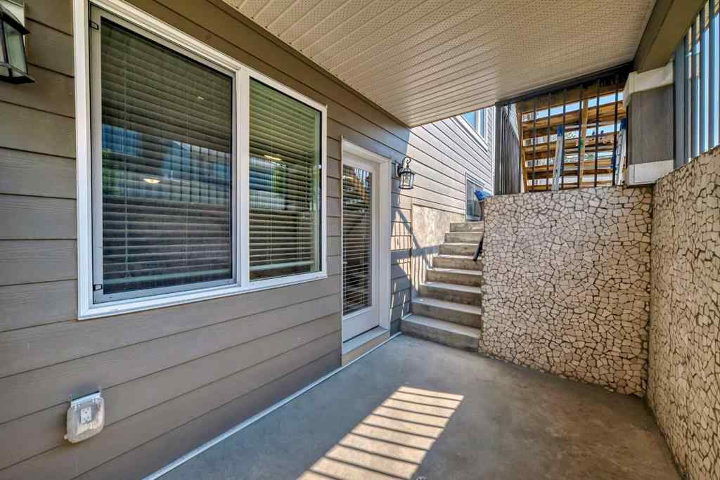 MLS® A2266460 - 226 West Grove Point SW in West Springs Calgary, Residential