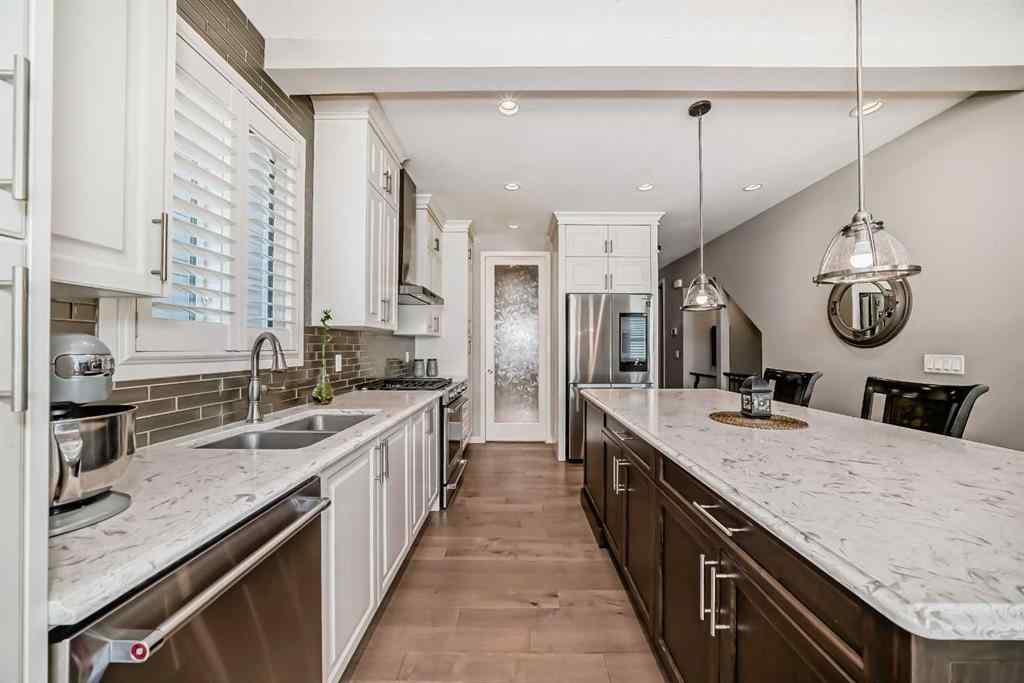 MLS® A2266460 - 226 West Grove Point SW in West Springs Calgary, Residential