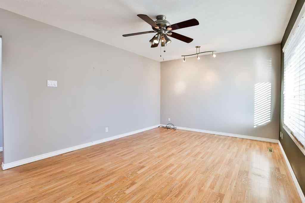 MLS® A2266466 - 421 52 Avenue  in NONE Coalhurst, Residential