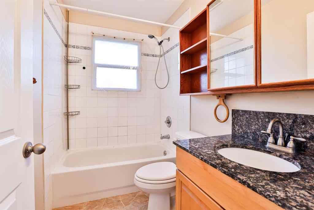 MLS® A2266466 - 421 52 Avenue  in NONE Coalhurst, Residential