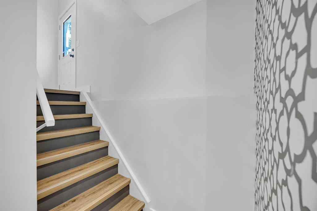 MLS® A2266468 - 91 Shawglen Way SW in Shawnessy Calgary, Residential