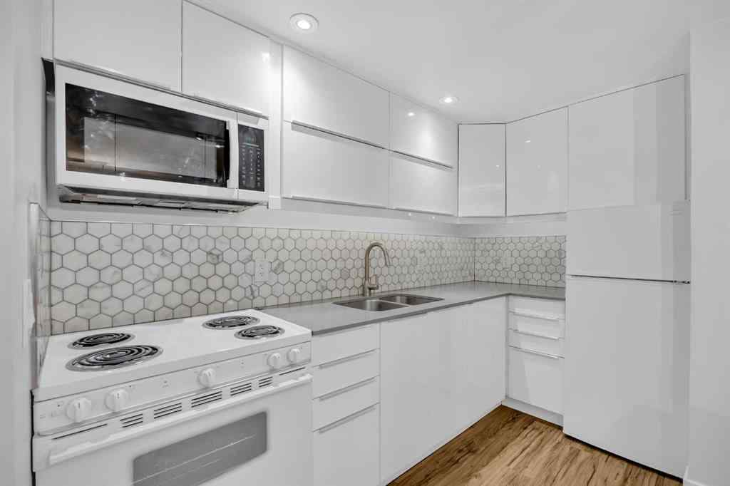 MLS® A2266468 - 91 Shawglen Way SW in Shawnessy Calgary, Residential