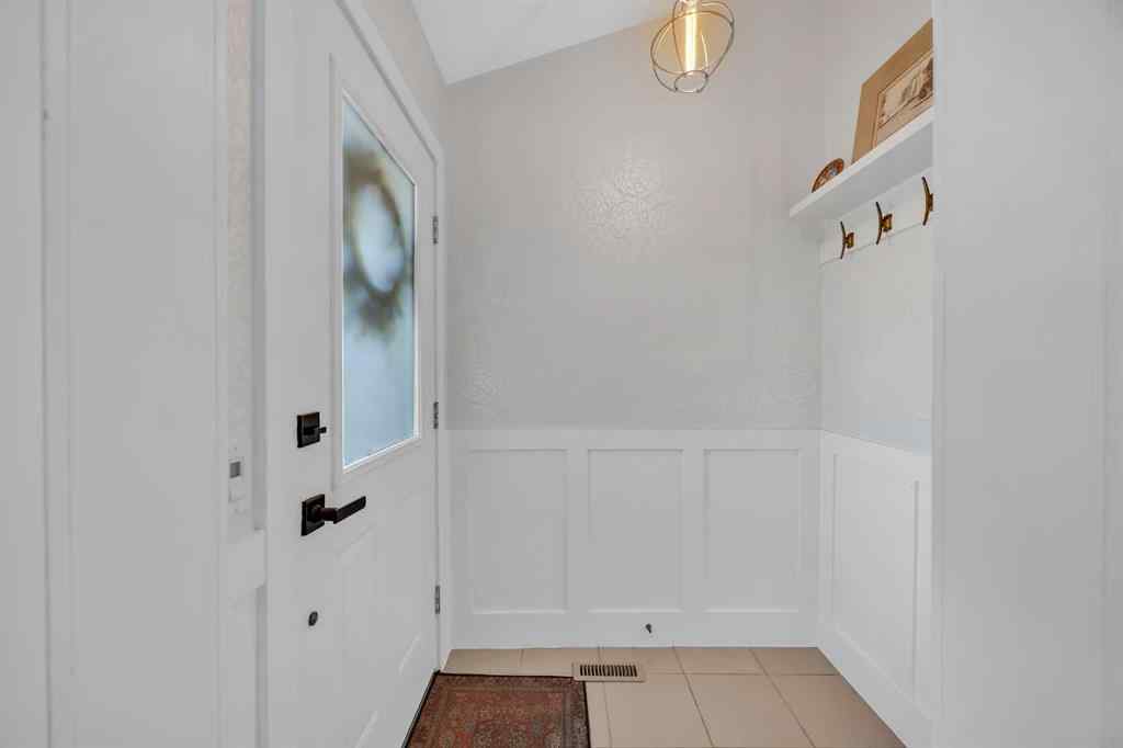 MLS® A2266468 - 91 Shawglen Way SW in Shawnessy Calgary, Residential