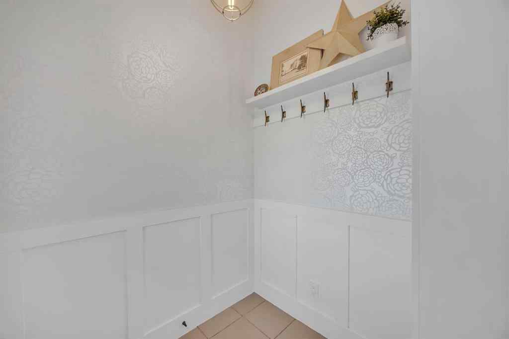 MLS® A2266468 - 91 Shawglen Way SW in Shawnessy Calgary, Residential