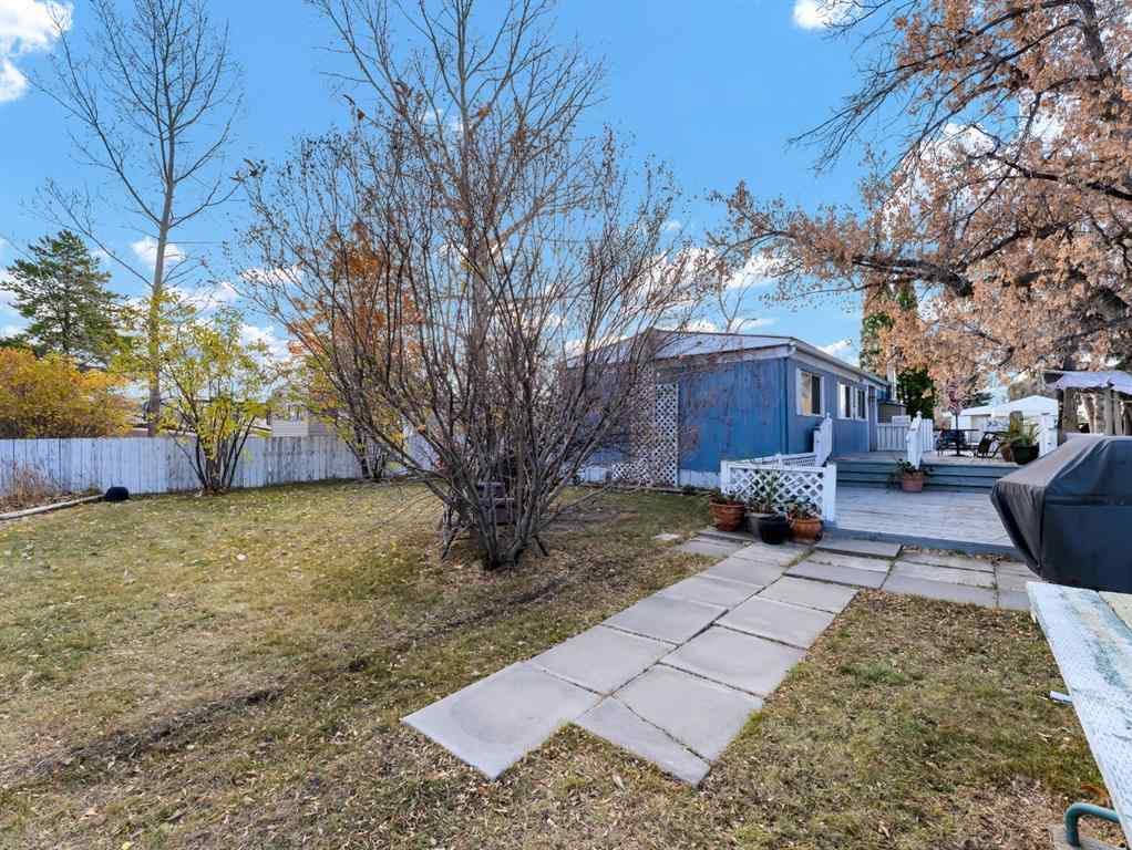 MLS® A2266474 - Unit #93 4000 13 Avenue SE in SE Southridge Medicine Hat, Mobile