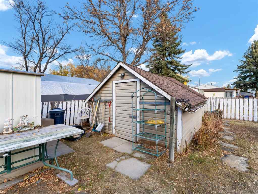 MLS® A2266474 - Unit #93 4000 13 Avenue SE in SE Southridge Medicine Hat, Mobile