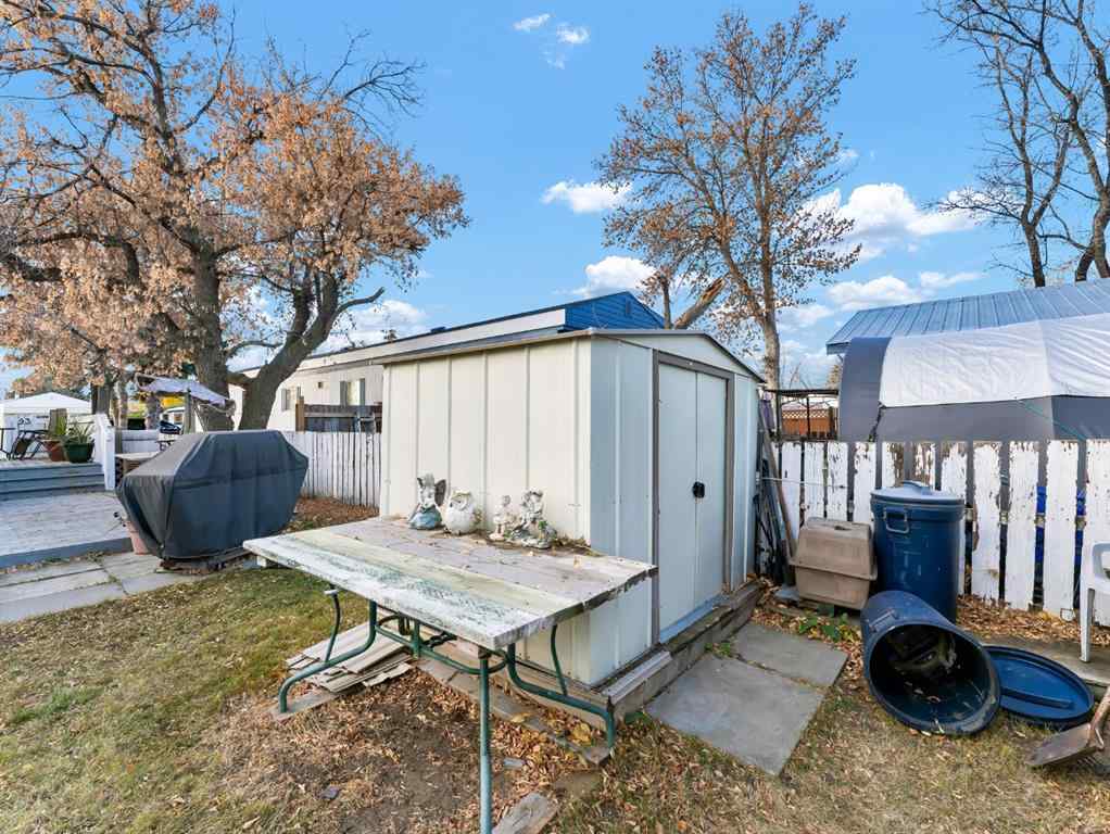 MLS® A2266474 - Unit #93 4000 13 Avenue SE in SE Southridge Medicine Hat, Mobile