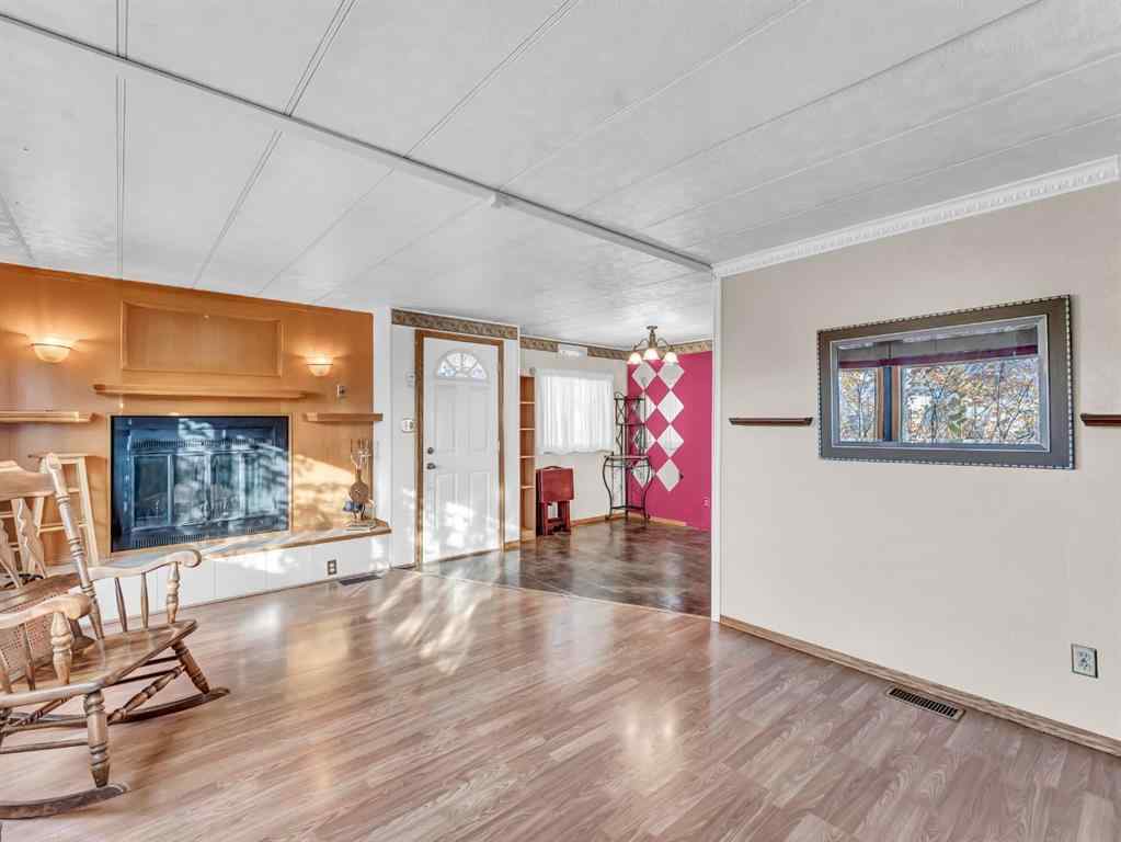 MLS® A2266474 - Unit #93 4000 13 Avenue SE in SE Southridge Medicine Hat, Mobile