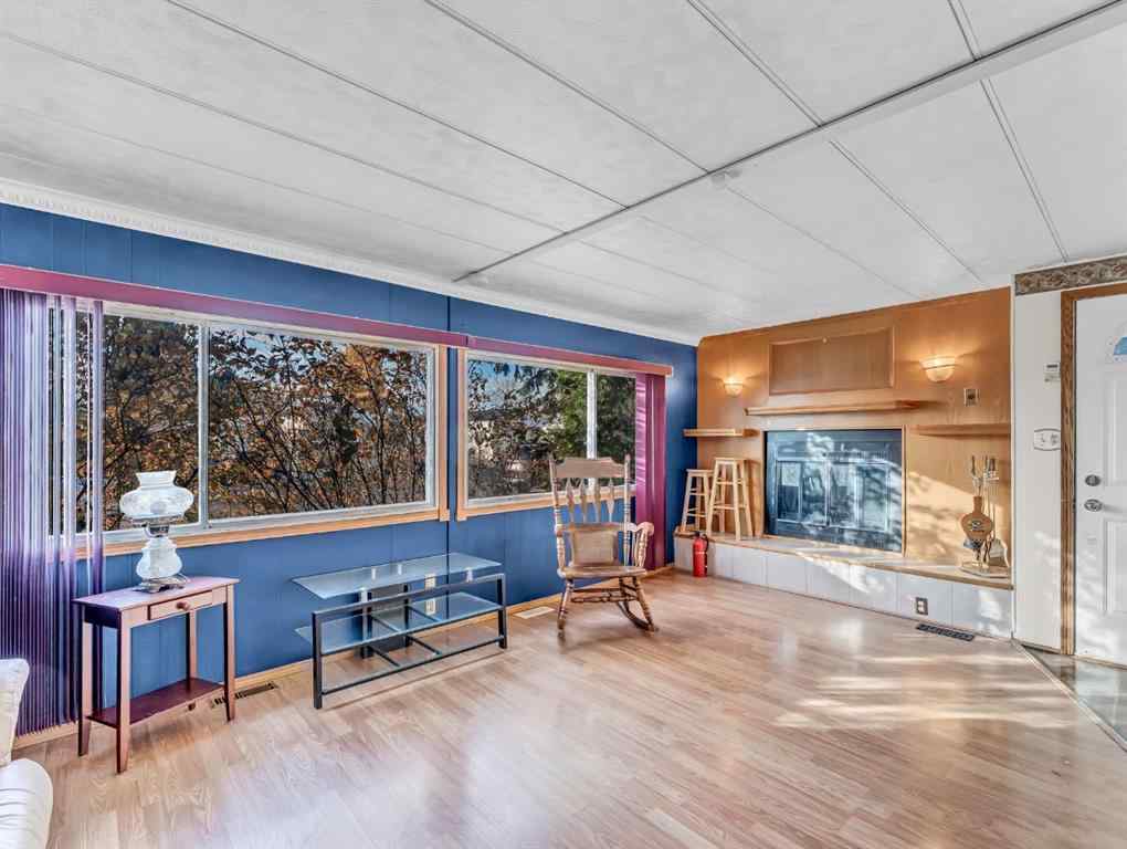 MLS® A2266474 - Unit #93 4000 13 Avenue SE in SE Southridge Medicine Hat, Mobile