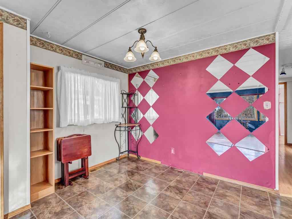 MLS® A2266474 - Unit #93 4000 13 Avenue SE in SE Southridge Medicine Hat, Mobile