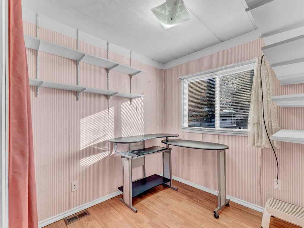 MLS® A2266474 - Unit #93 4000 13 Avenue SE in SE Southridge Medicine Hat, Mobile