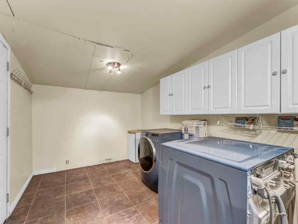 MLS® A2266474 - Unit #93 4000 13 Avenue SE in SE Southridge Medicine Hat, Mobile