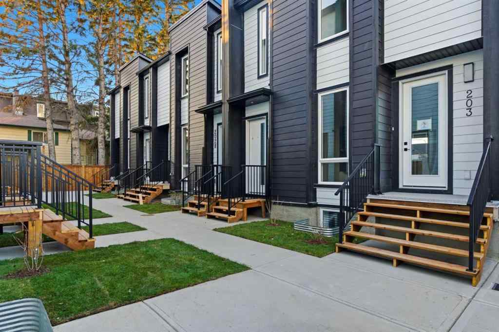 MLS® A2266477 - Unit #203 212 32 Avenue NE in Highland Park Calgary, Residential
