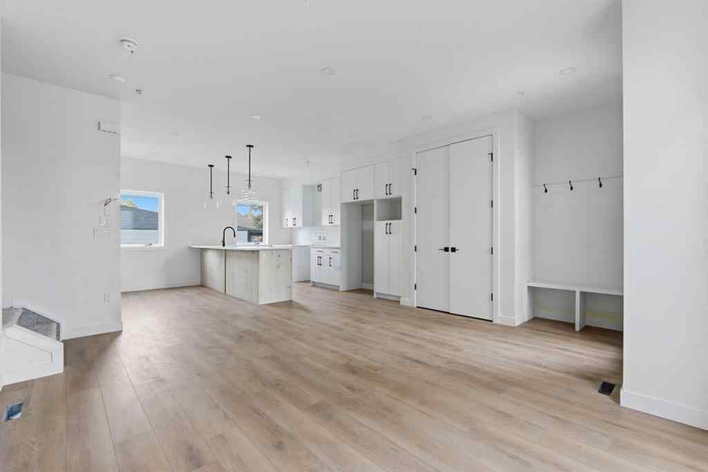 MLS® A2266477 - Unit #203 212 32 Avenue NE in Highland Park Calgary, Residential