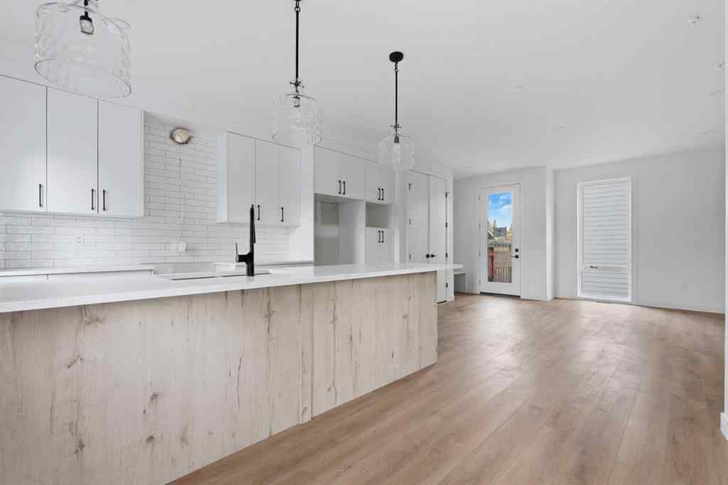 MLS® A2266477 - Unit #203 212 32 Avenue NE in Highland Park Calgary, Residential