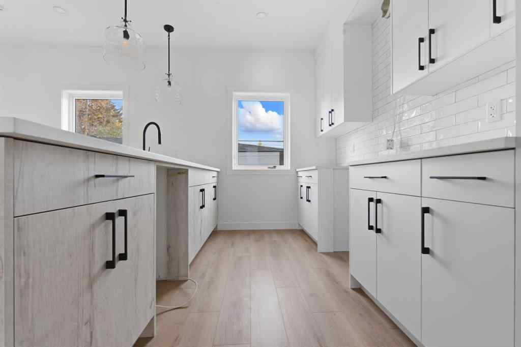 MLS® A2266477 - Unit #203 212 32 Avenue NE in Highland Park Calgary, Residential