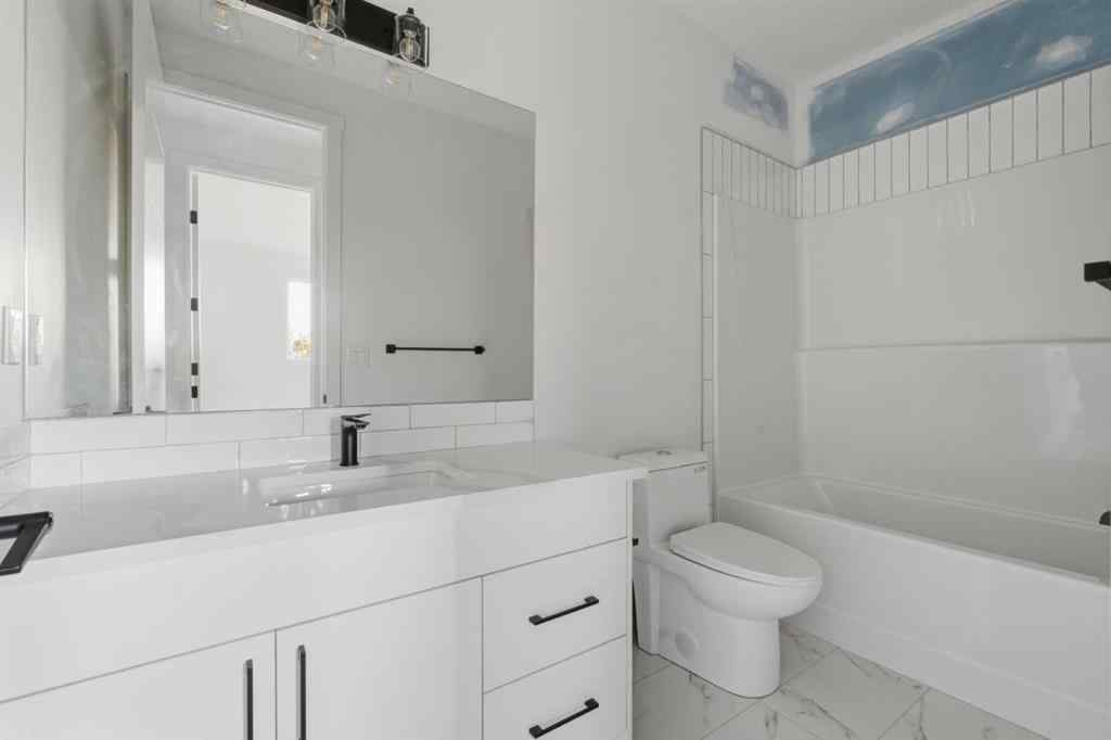 MLS® A2266477 - Unit #203 212 32 Avenue NE in Highland Park Calgary, Residential