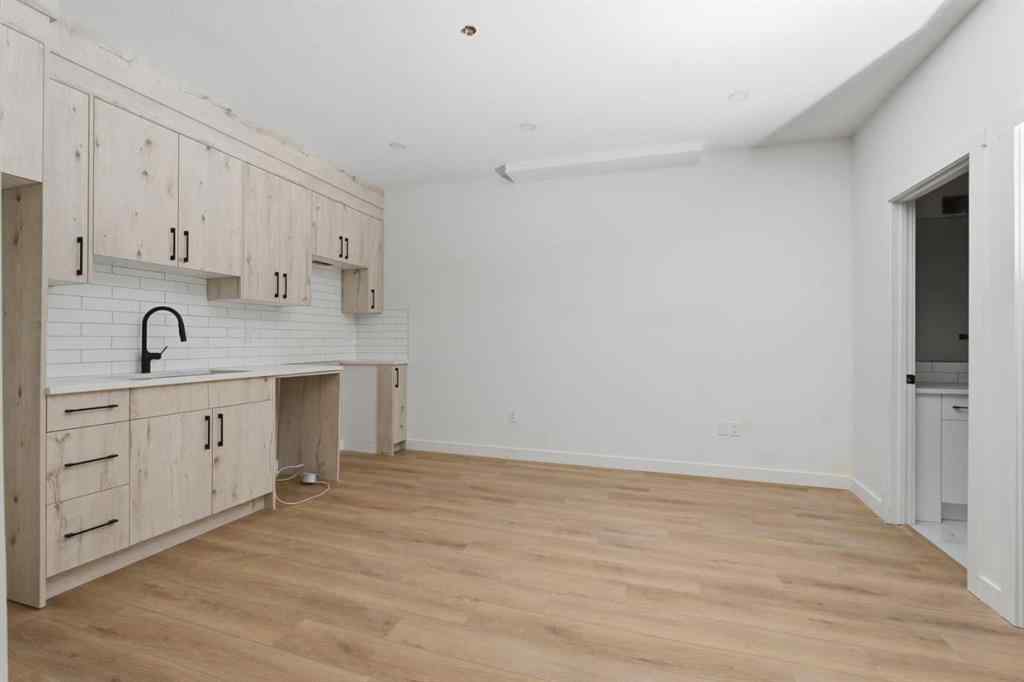 MLS® A2266477 - Unit #203 212 32 Avenue NE in Highland Park Calgary, Residential