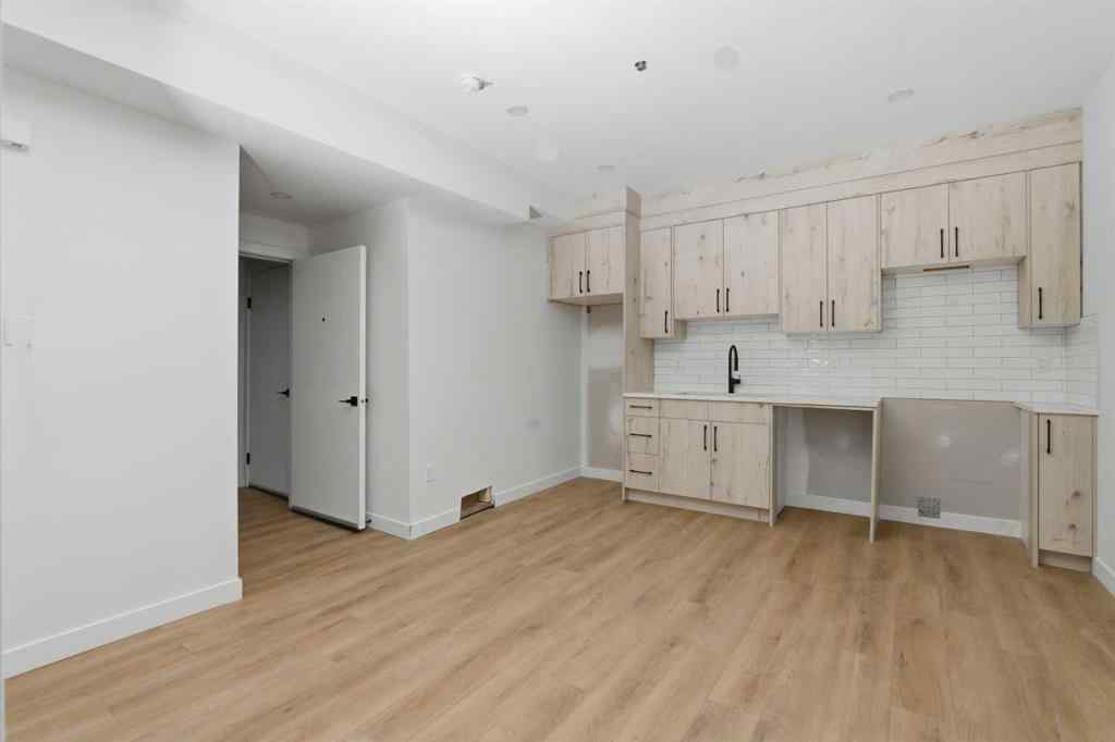 MLS® A2266477 - Unit #203 212 32 Avenue NE in Highland Park Calgary, Residential