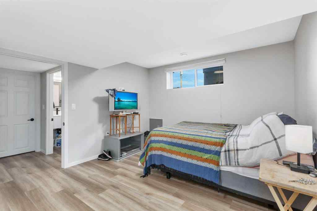 MLS® A2266478 - 4633 48 Street   in Central Core Sylvan Lake, Residential