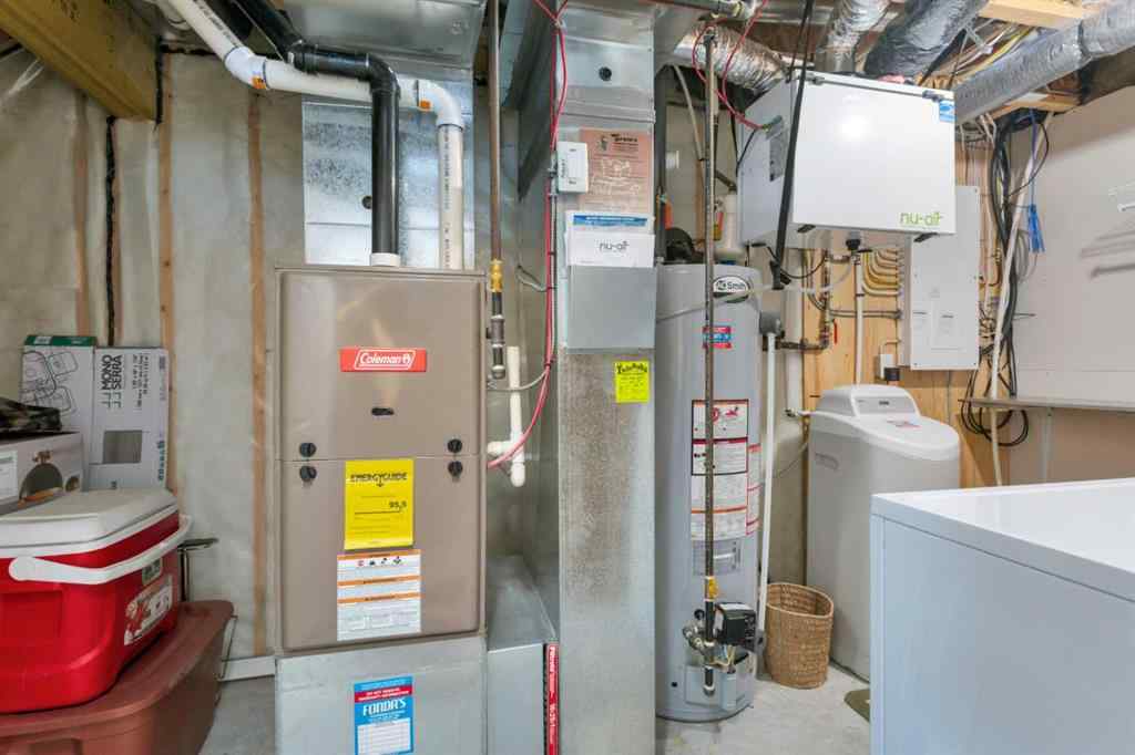 MLS® A2266478 - 4633 48 Street   in Central Core Sylvan Lake, Residential