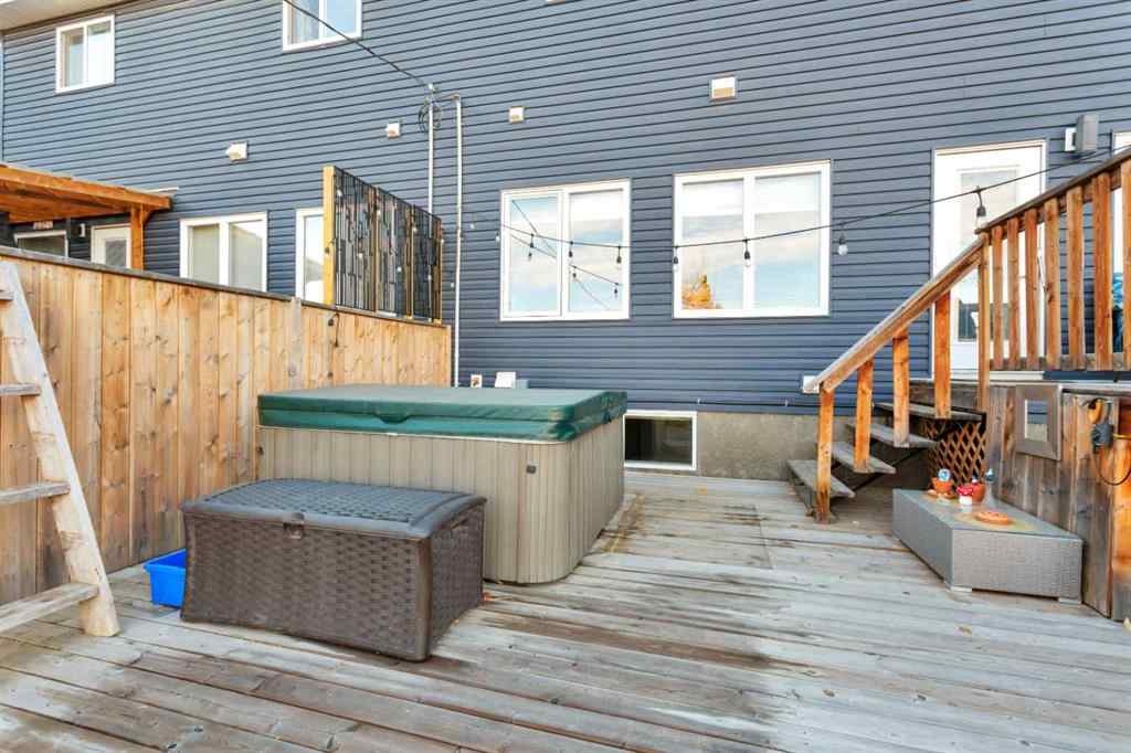 MLS® A2266478 - 4633 48 Street   in Central Core Sylvan Lake, Residential