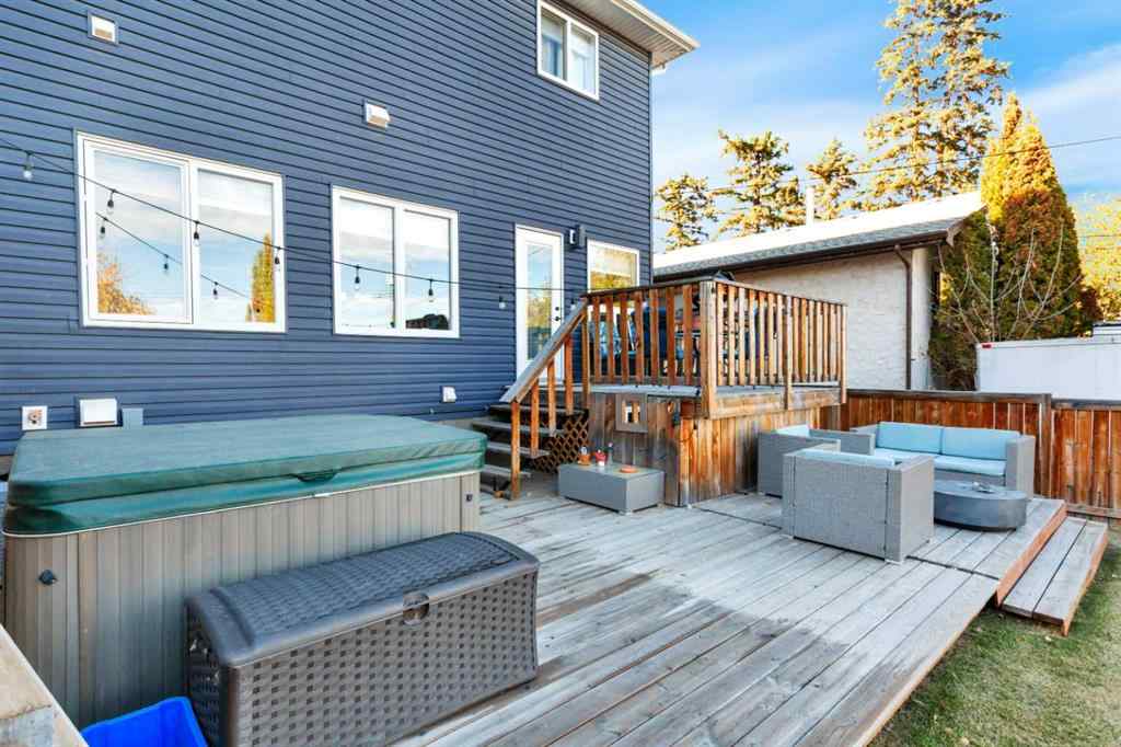 MLS® A2266478 - 4633 48 Street   in Central Core Sylvan Lake, Residential