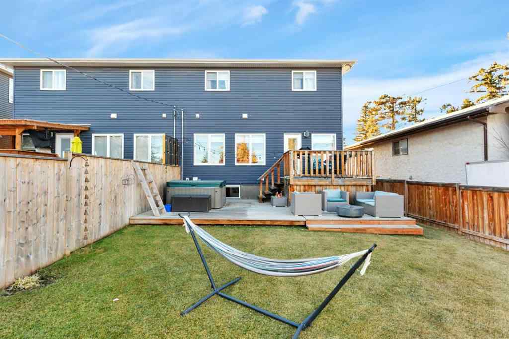 MLS® A2266478 - 4633 48 Street   in Central Core Sylvan Lake, Residential
