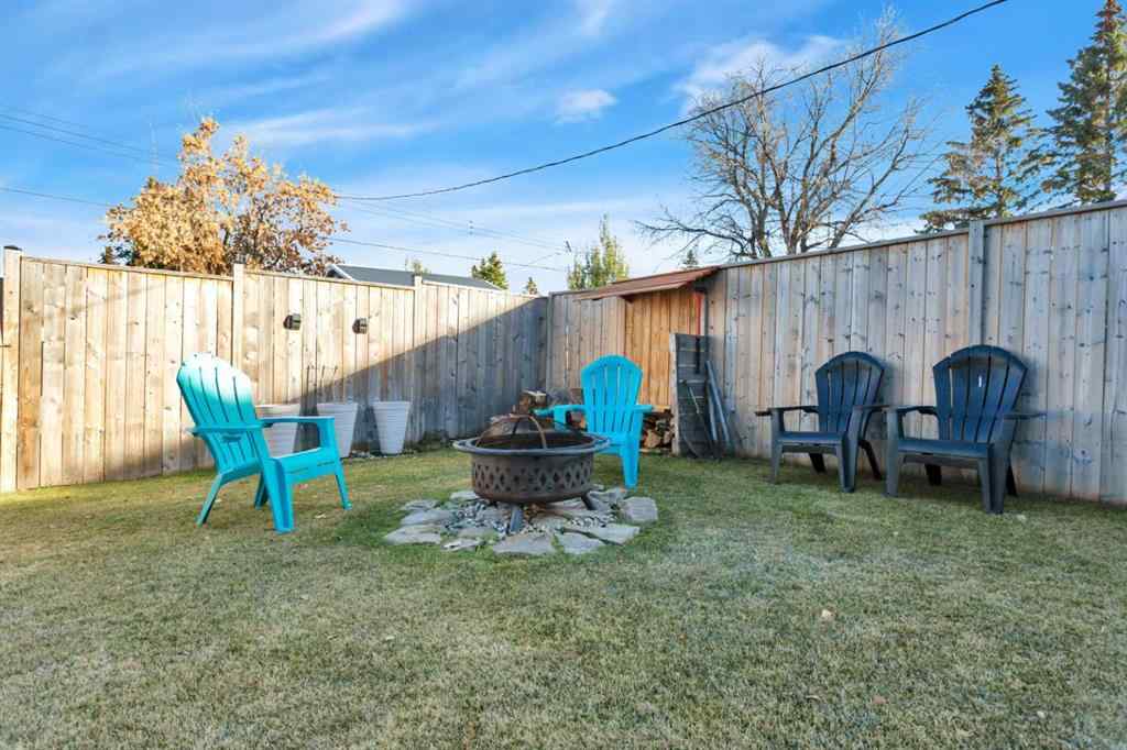 MLS® A2266478 - 4633 48 Street   in Central Core Sylvan Lake, Residential