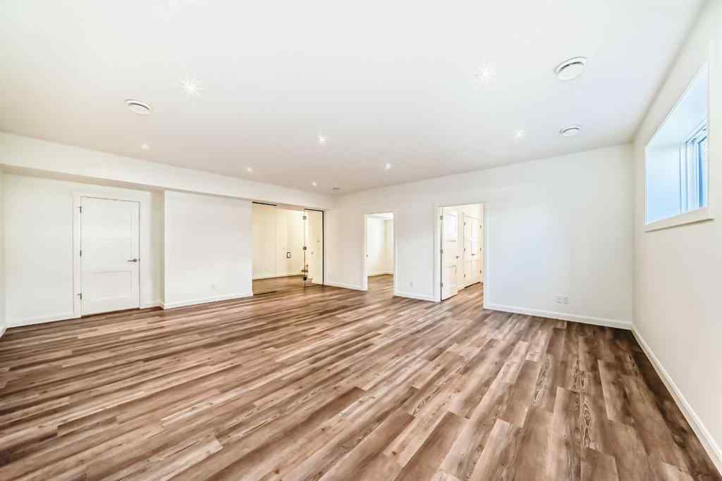 MLS® A2266479 - 2323 3 Avenue NW in West Hillhurst Calgary, Residential