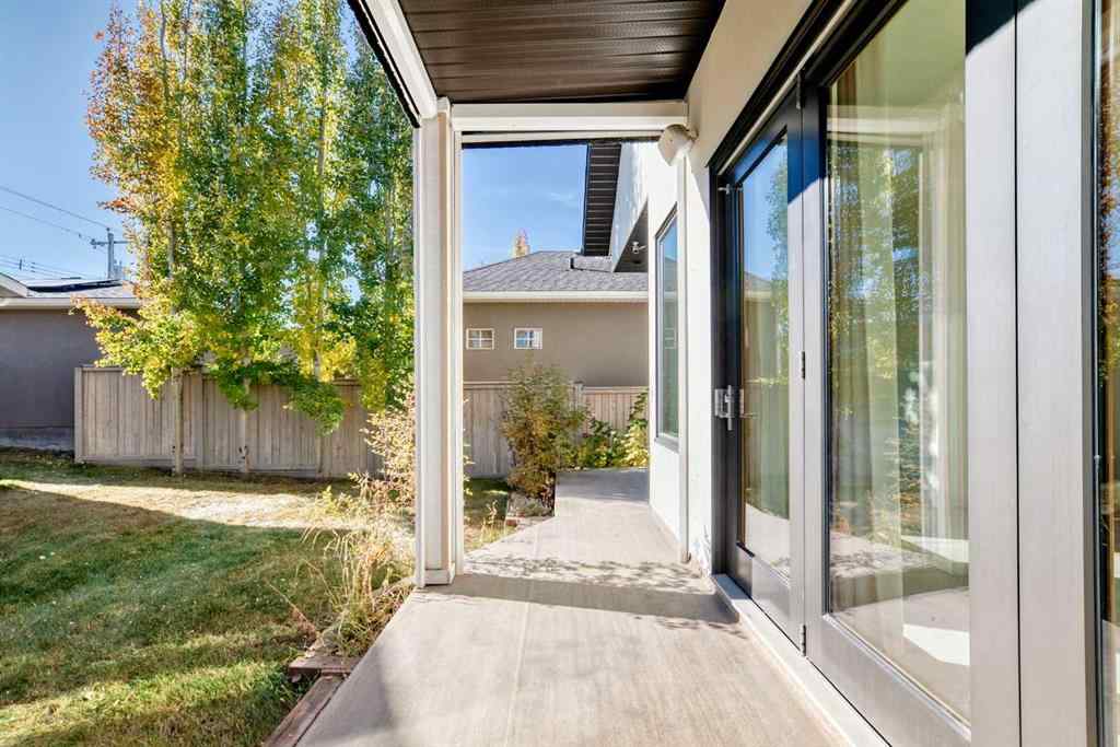 MLS® A2266479 - 2323 3 Avenue NW in West Hillhurst Calgary, Residential