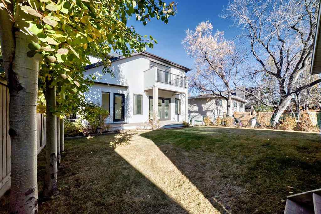 MLS® A2266479 - 2323 3 Avenue NW in West Hillhurst Calgary, Residential