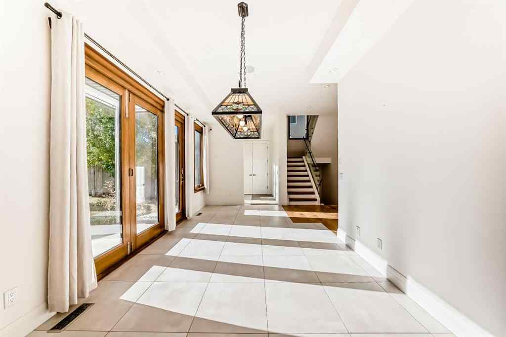 MLS® A2266479 - 2323 3 Avenue NW in West Hillhurst Calgary, Residential