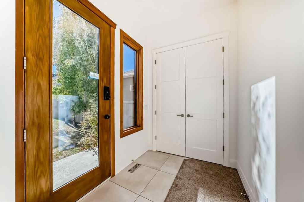 MLS® A2266479 - 2323 3 Avenue NW in West Hillhurst Calgary, Residential