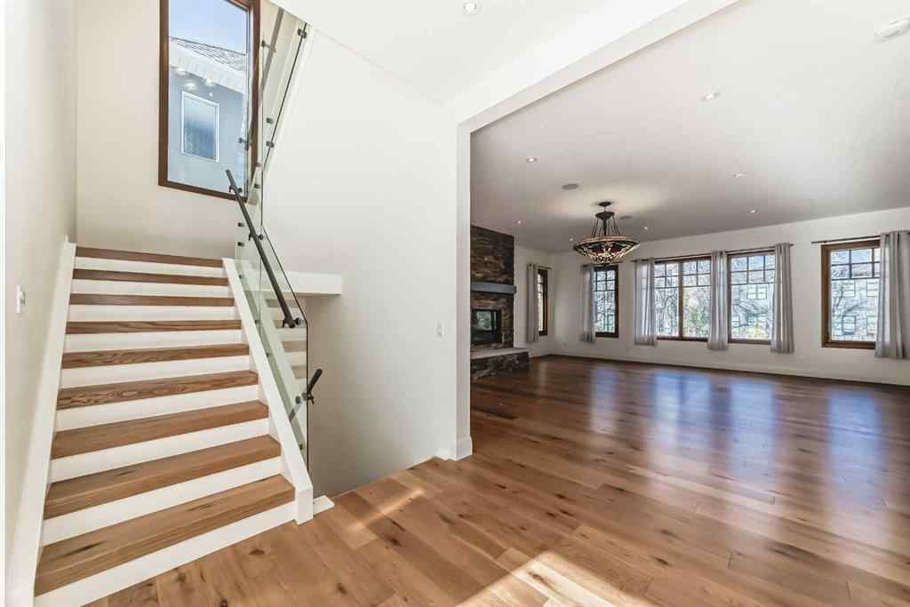 MLS® A2266479 - 2323 3 Avenue NW in West Hillhurst Calgary, Residential