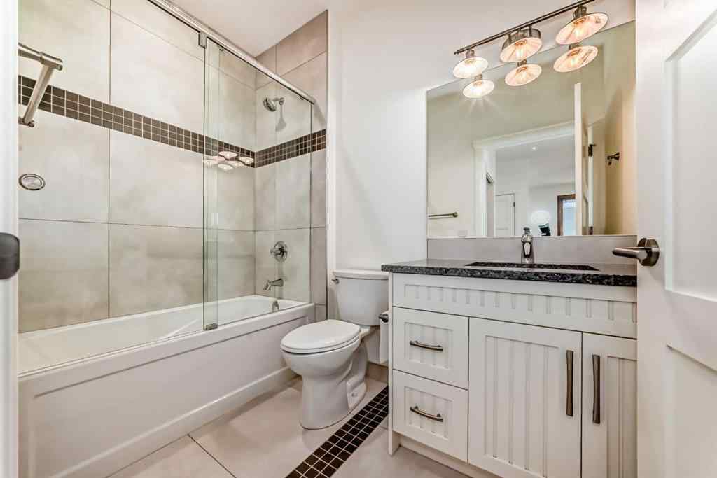 MLS® A2266479 - 2323 3 Avenue NW in West Hillhurst Calgary, Residential