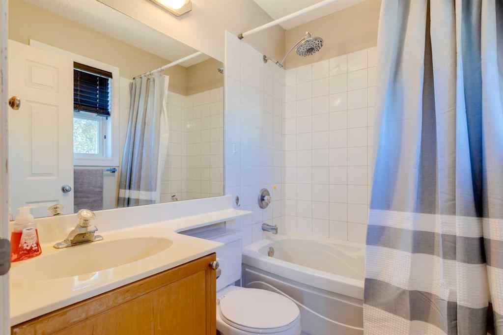 MLS® A2266485 - 85 Crystal Shores Crescent  in Crystal Shores Okotoks, Residential