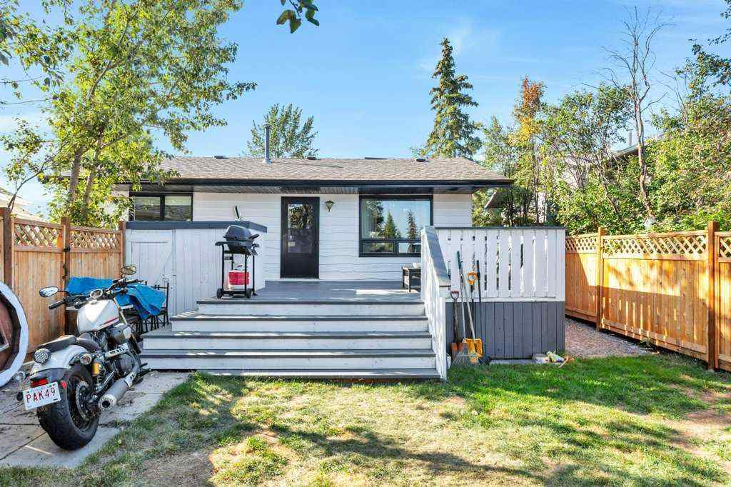 MLS® A2266496 - 101 Lakeview Avenue  in NONE Gull Lake, Residential