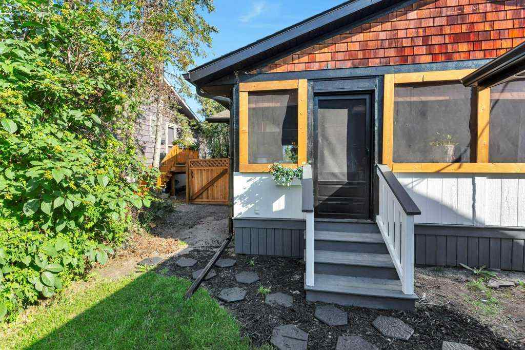 MLS® A2266496 - 101 Lakeview Avenue  in NONE Gull Lake, Residential