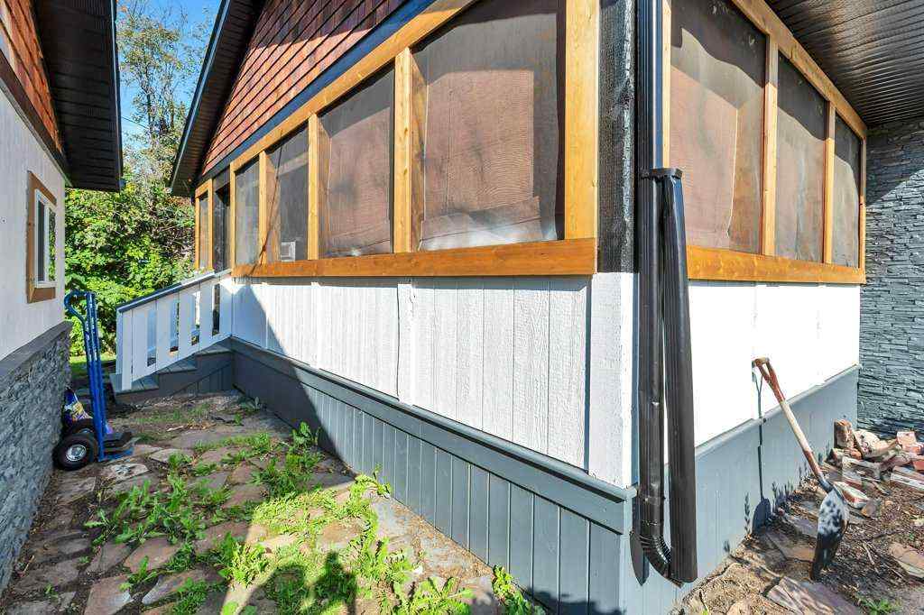 MLS® A2266496 - 101 Lakeview Avenue  in NONE Gull Lake, Residential