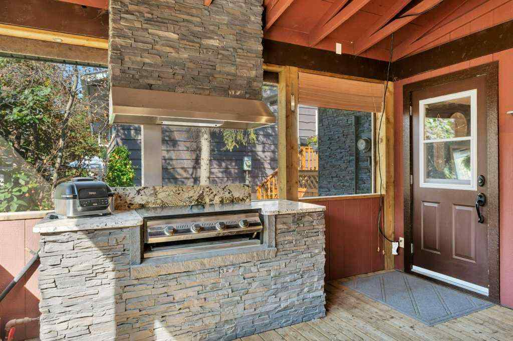 MLS® A2266496 - 101 Lakeview Avenue  in NONE Gull Lake, Residential