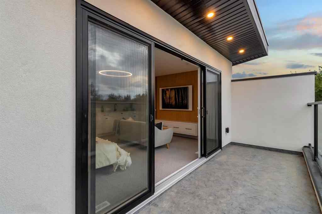 MLS® A2266511 - 2118 Victoria Crescent NW in Banff Trail Calgary, Residential